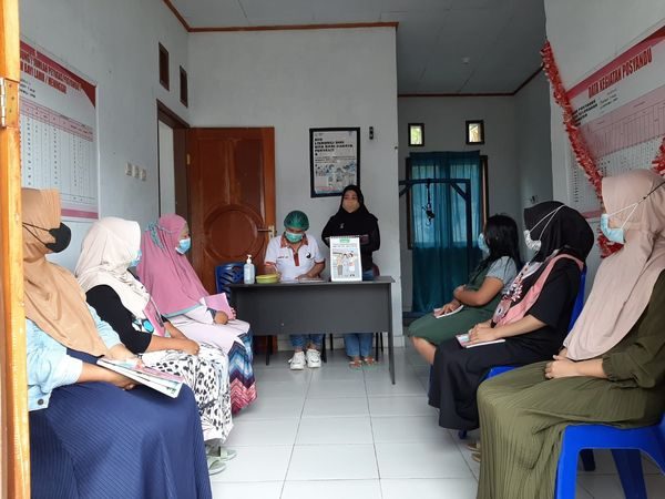 Kelas Ibu Hamil di Desa Pontodon Timur