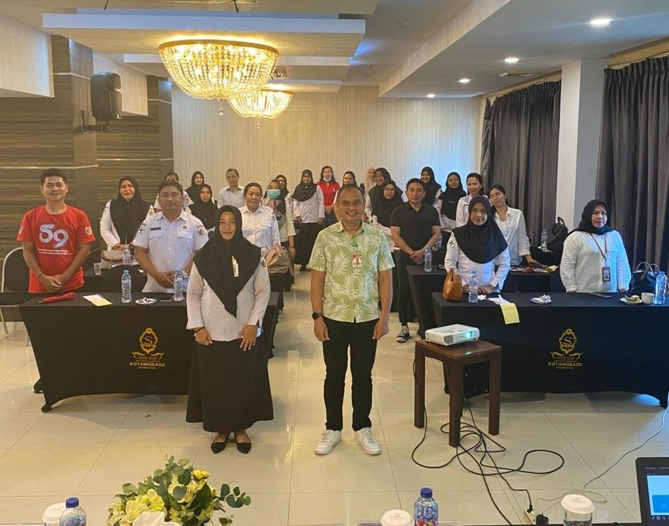 Orientasi Upaya Promotif dan Preventif Kesehatan Jiwa bagi Petugas Puskesmas di Kota Kotamobagu.