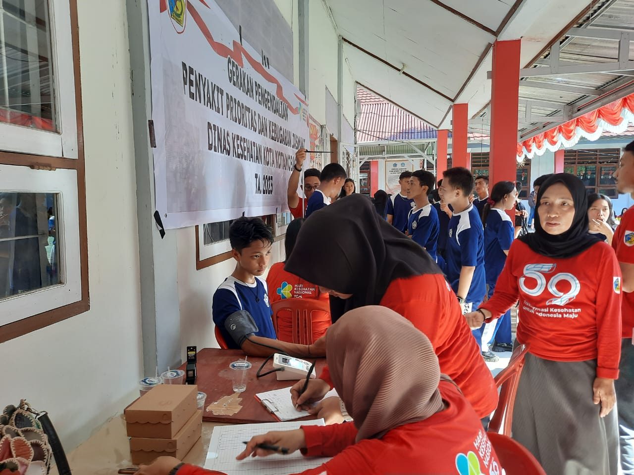 Gerakan Pengendalian Penyakit Prioritas dan Kebugaran Jasmani di SMA Negeri 3 Kotamobagu.