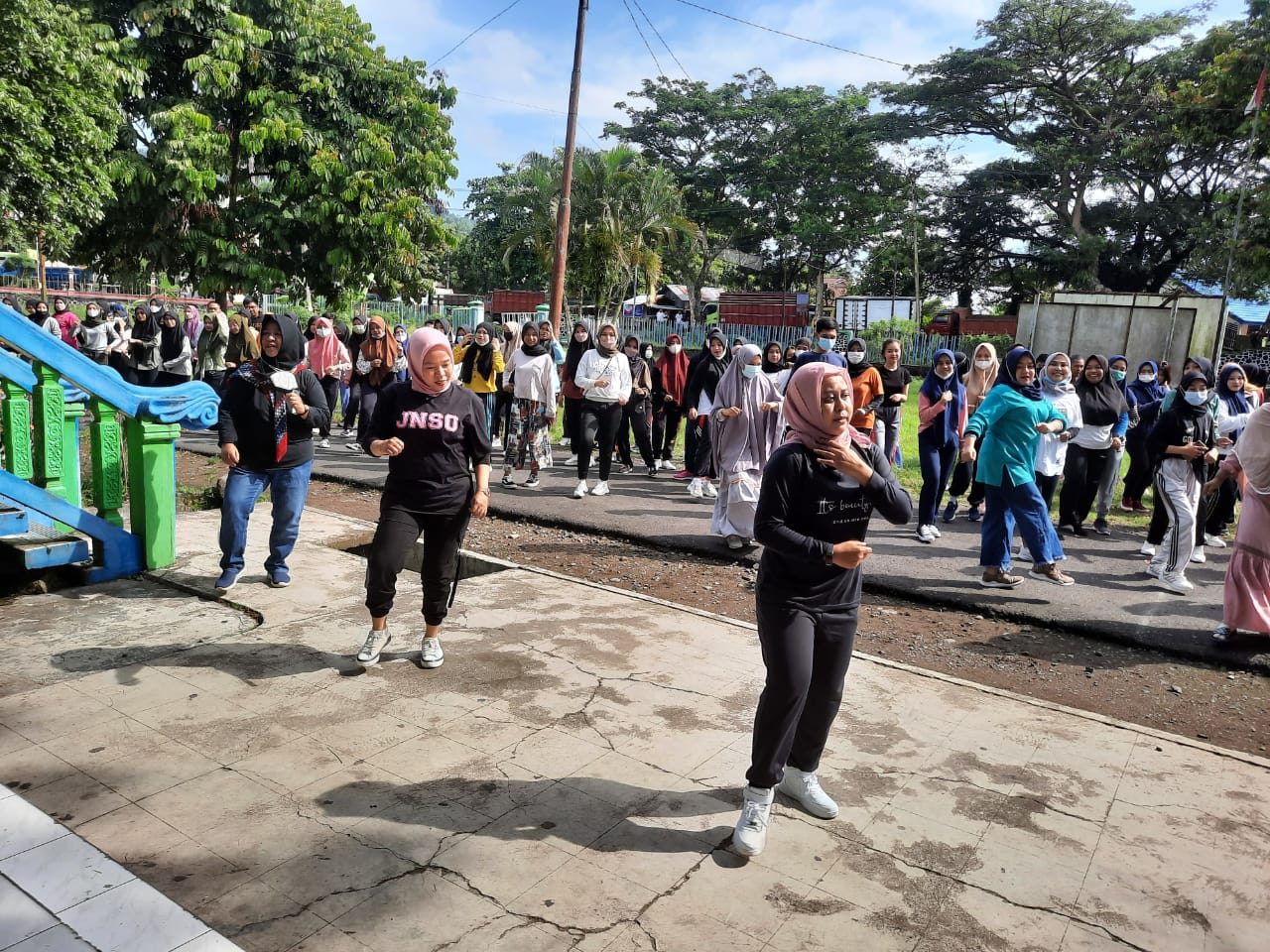 Penggerakan Aktivitas Fisik dan Makan Buah di Kota Kotamobagu