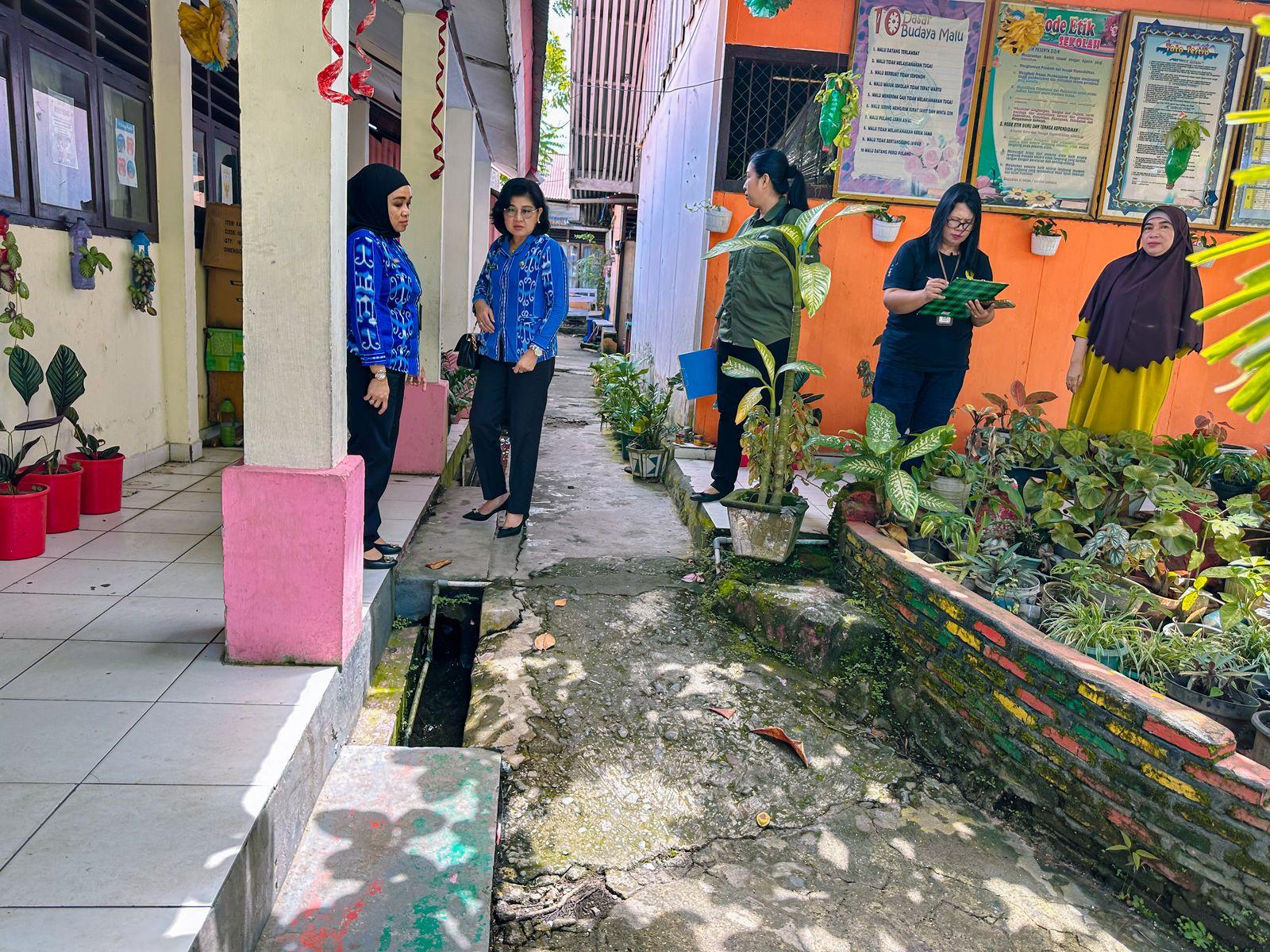 Inspeksi Sanitasi Lingkungan Sekolah SDN 1 Mogolaing